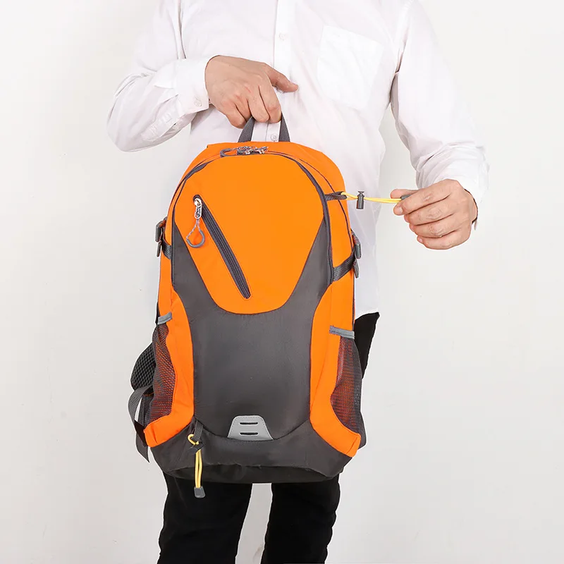 Sac à dos décontracté de grande capacité MACROUPTA 40L 4 Sac à dos décontracté de grande capacité MACROUPTA 40L – Image 4