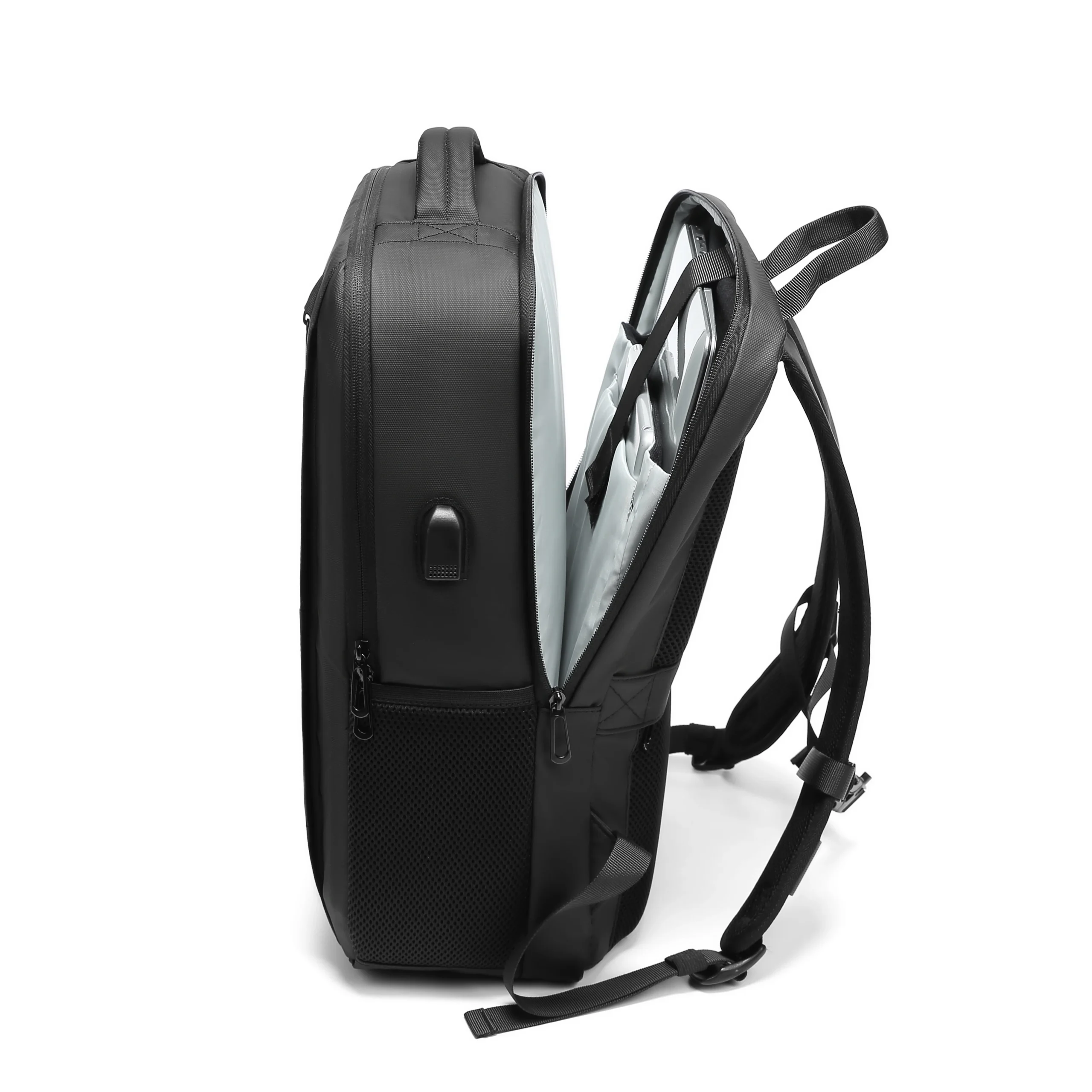 Sac à Dos Étanche pour Ordinateur Portable Homme, Extensible, avec USB pour Voyage et Camping - TechNomad 18 6 Sac à Dos Étanche pour Ordinateur Portable Homme, Extensible, avec USB pour Voyage et Camping - TechNomad 18 – Image 6