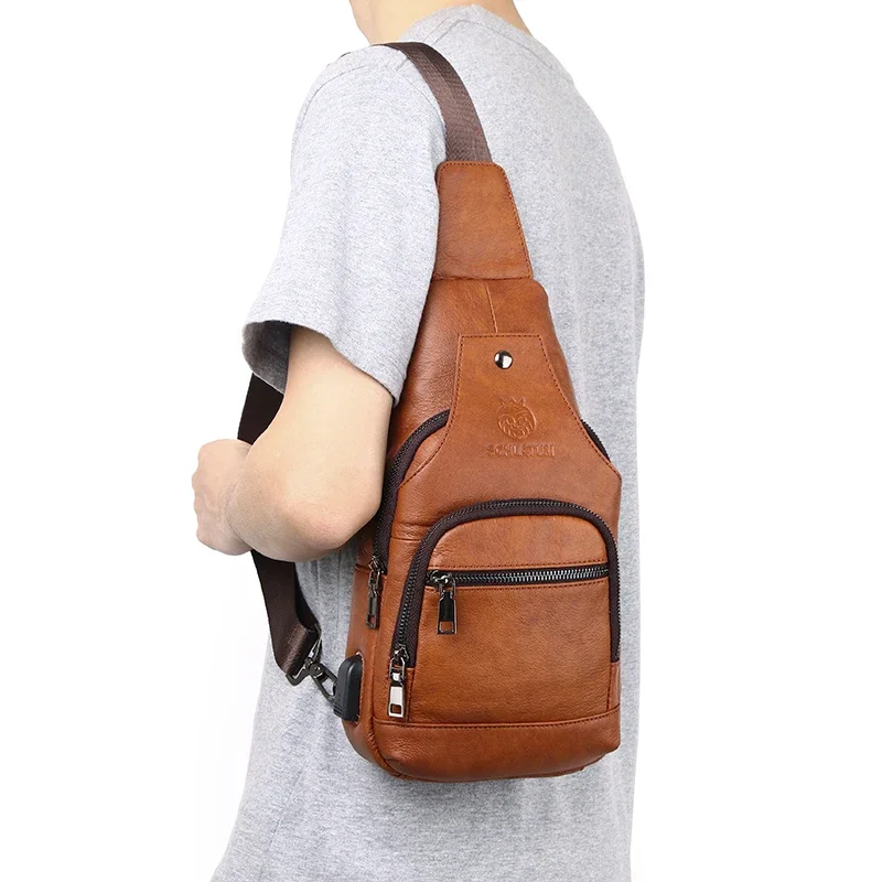 Sacoche Homme Bandoulière avec Port USB – Cuir Véritable – MetroMove 17x32x7 cm Noir ou Marron 7 Sacoche Homme Bandoulière avec Port USB – Cuir Véritable – MetroMove 17x32x7 cm Noir ou Marron – Image 7