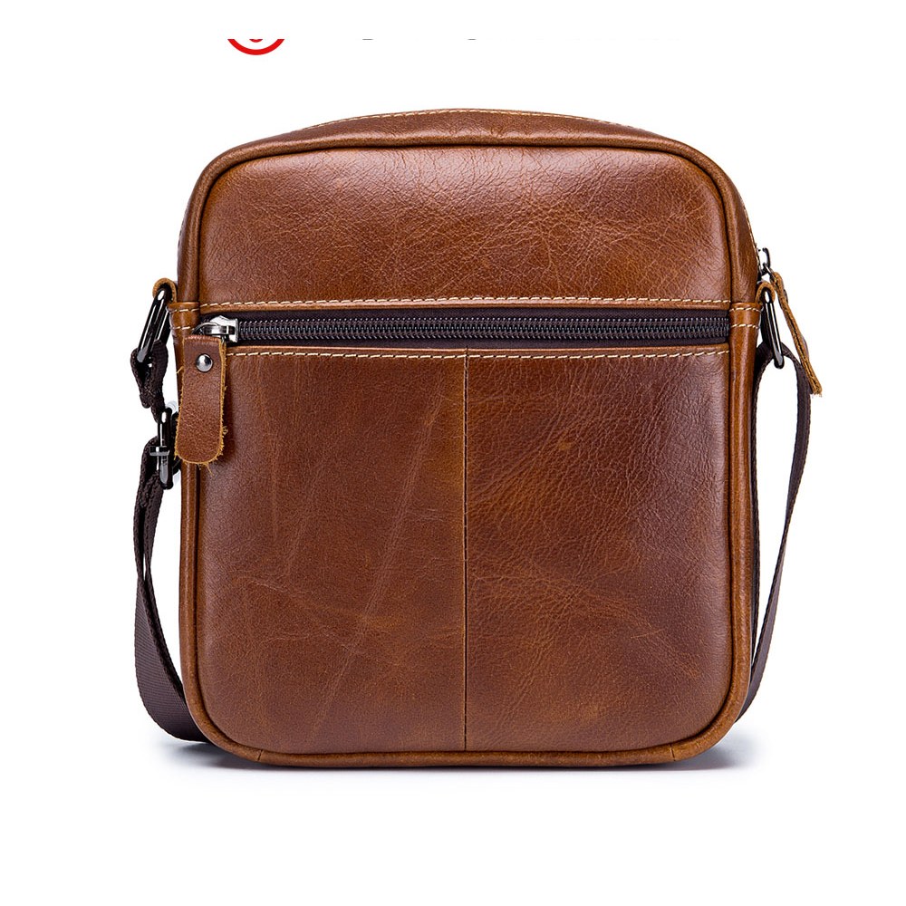 Sacoche Cuir Homme Verticale, Rabat et Fermoir, Format Compact 3 Sacoche Cuir Homme Verticale, Rabat et Fermoir, Format Compact, porte a l'epaule