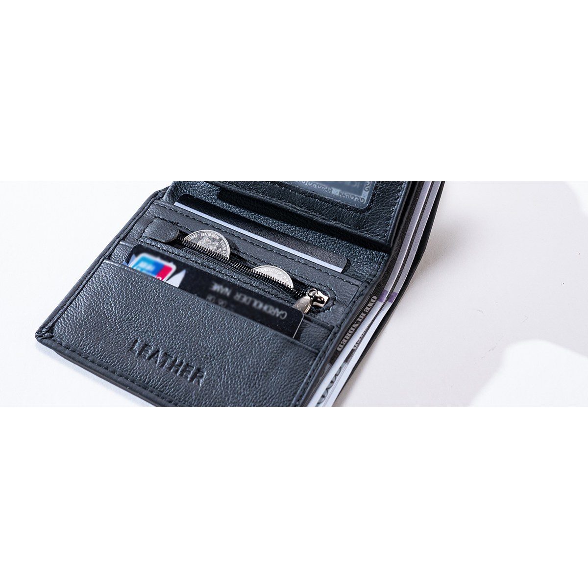 Portefeuille Vertical Homme en Cuir de Vache Véritable 2 Portefeuille Vertical Homme en Cuir de Vache Véritable – Image 2