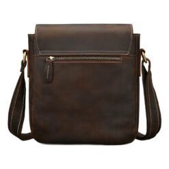 Besace cuir homme format compact pour le quotidien, vue de trois quarts