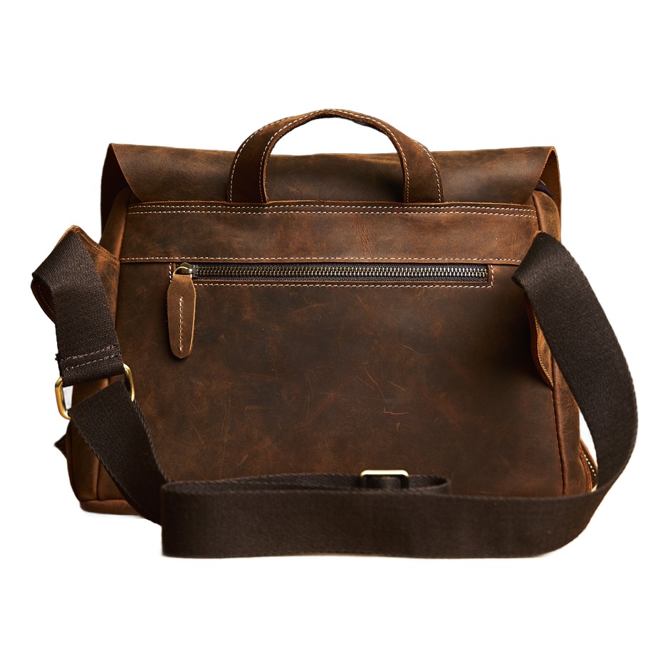 Besace cuir homme vintage en cuir véritable, café, 30 cm 2 Besace cuir homme vintage en cuir véritable, café, 30 cm, vue de trois quarts
