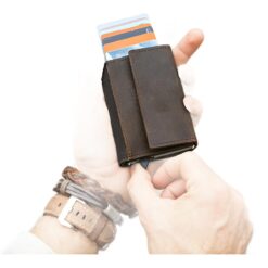 Portefeuille homme cuir crazy horse, porte-cartes à éjection, vue de trois quarts