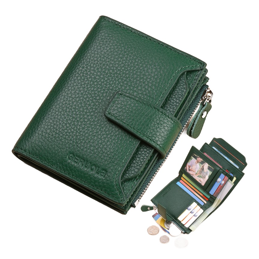 Portefeuille homme cuir de vachette à trois volets, blindage RFID 2 Portefeuille homme cuir de vachette à trois volets, blindage RFID, vue de trois quarts