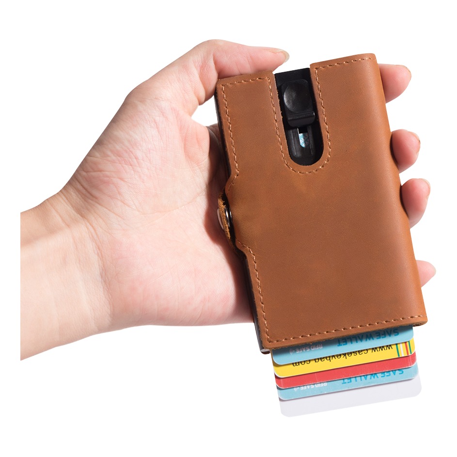 Portefeuille homme cuir et boîtier alu à éjection, blocage RFID 3 Portefeuille homme cuir et boîtier alu à éjection, blocage RFID, vue de face