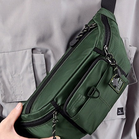 Sacoche banane pour homme en nylon, style militaire 3 Sacoche banane pour homme en nylon, style militaire, vue de face