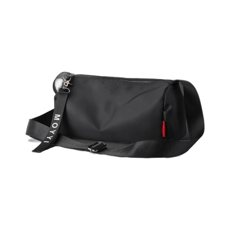 Sacoche bandouliere homme compacte pour le sport et la ville 2 Sacoche bandouliere homme compacte pour le sport et la ville, vue de trois quarts