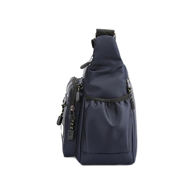 Sacoche bandoulière homme en tissu Oxford, grande capacité 2 Sacoche bandoulière homme en tissu Oxford, grande capacité, vue de trois quarts