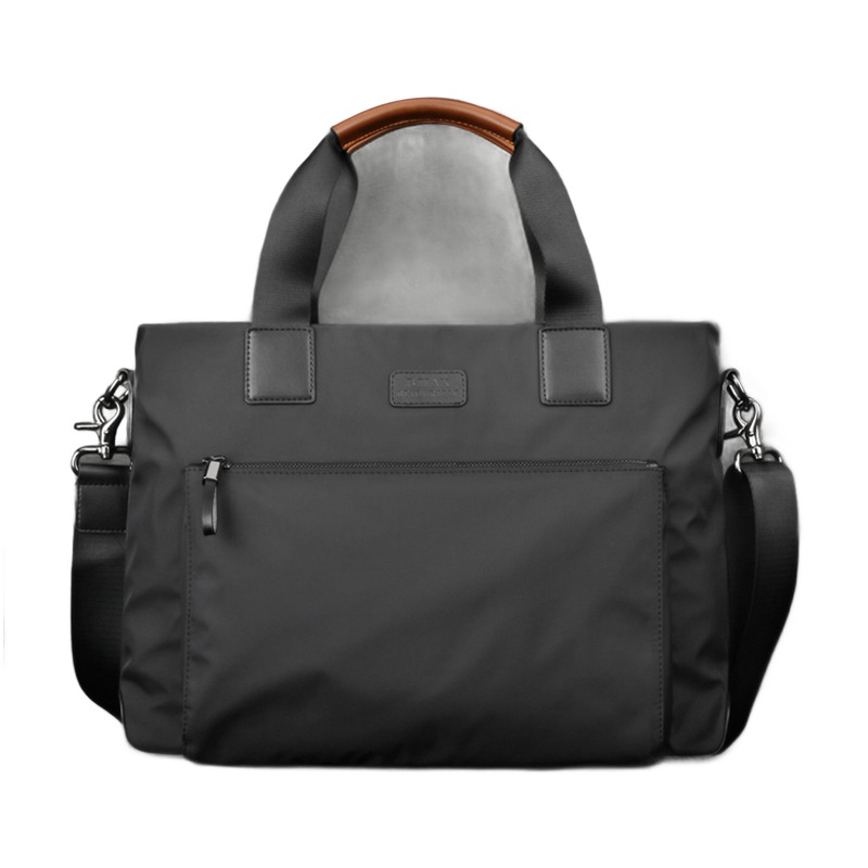 Sacoche bandoulière homme horizontale en nylon, 41 cm 3 Sacoche bandoulière homme horizontale en nylon, 41 cm, vue de face