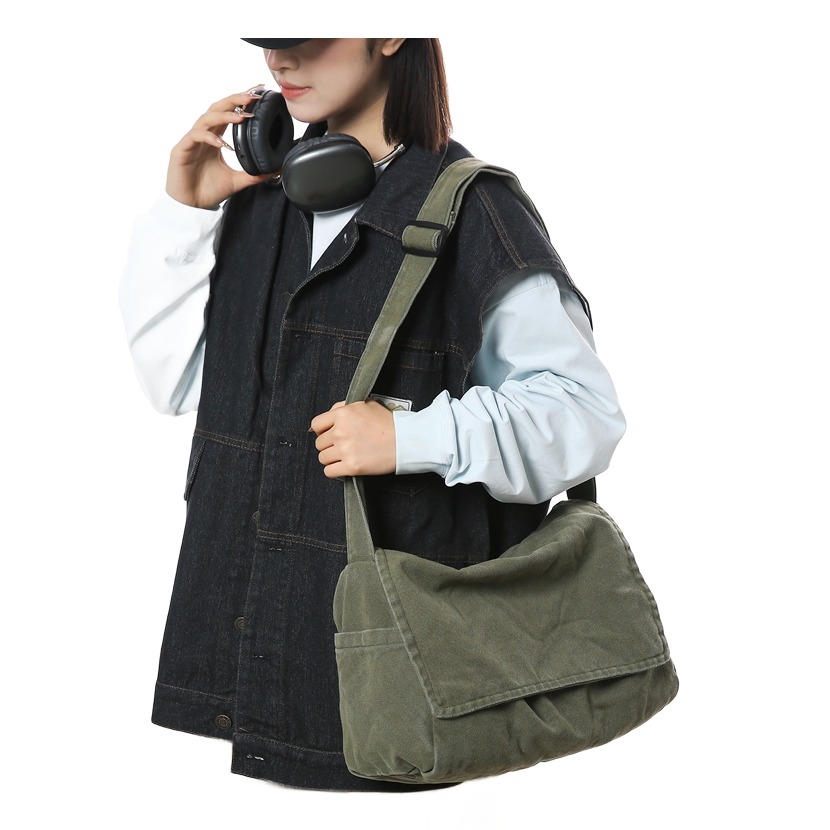 Sacoche bandouliere homme minimaliste grande capacite 4 Sacoche bandouliere homme minimaliste grande capacite, detail