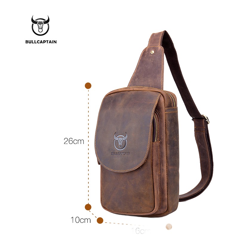 Sacoche homme cuir de poitrine en cuir cire 2 Sacoche homme cuir de poitrine en cuir cire, vue de trois quarts