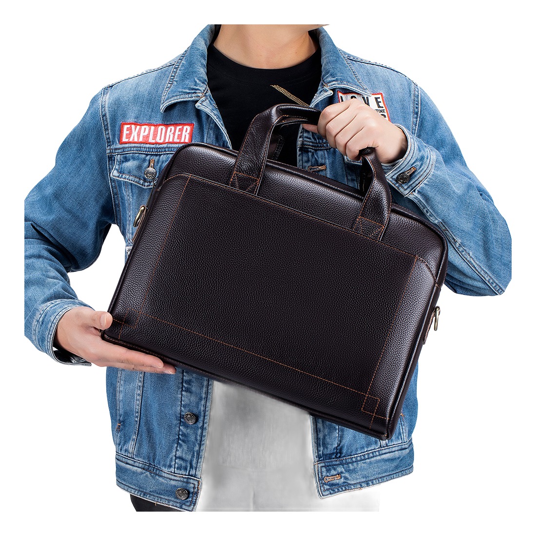 Sacoche homme cuir porte documents en peau de vache 2 Sacoche homme cuir porte documents en peau de vache, vue de trois quarts