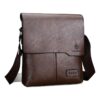 Sacoche homme cuir vintage portee en bandouliere, vue principale