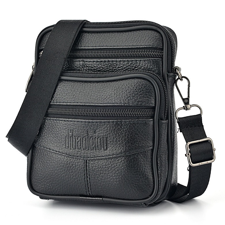 Sacoche homme en cuir, bandoulière zippée 5 Sacoche homme en cuir, bandouliere zippee, vue arriere