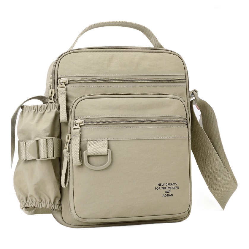 Sacoche poitrine homme compacte pour le quotidien urbain 4 Sacoche poitrine homme compacte pour le quotidien urbain, detail