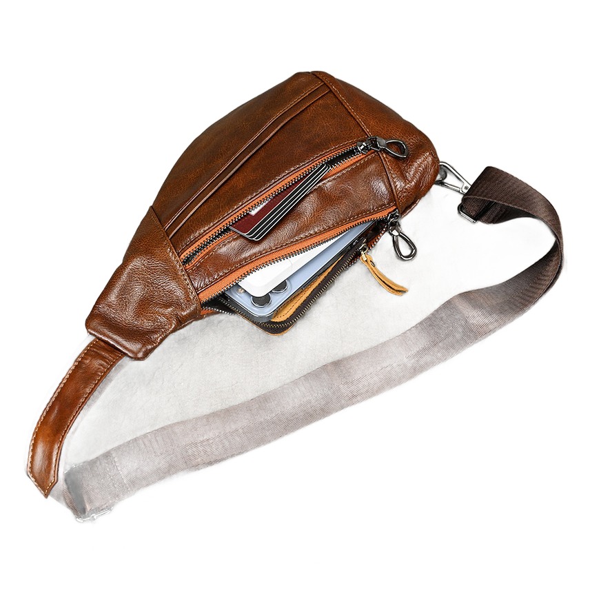 Sacoche poitrine homme en cuir véritable souple, format mini 5 Sacoche poitrine homme en cuir véritable souple, format mini, vue arriere