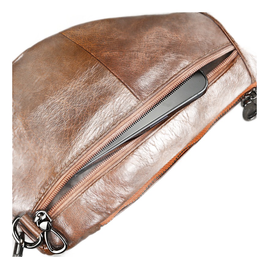Sacoche poitrine homme en cuir véritable souple, format mini 6 Sacoche poitrine homme en cuir véritable souple, format mini, vue de profil