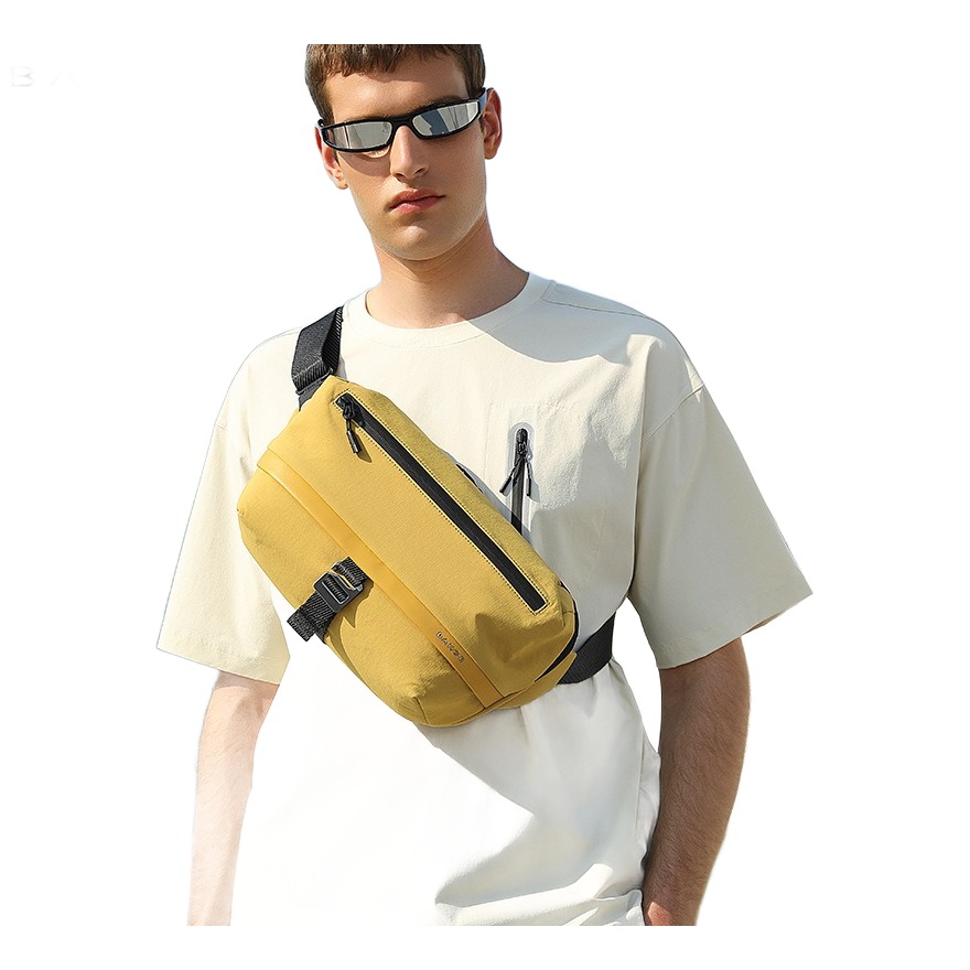 Sacoche poitrine homme en nylon, six coloris unis 4 Sacoche poitrine homme en nylon, six coloris unis, detail
