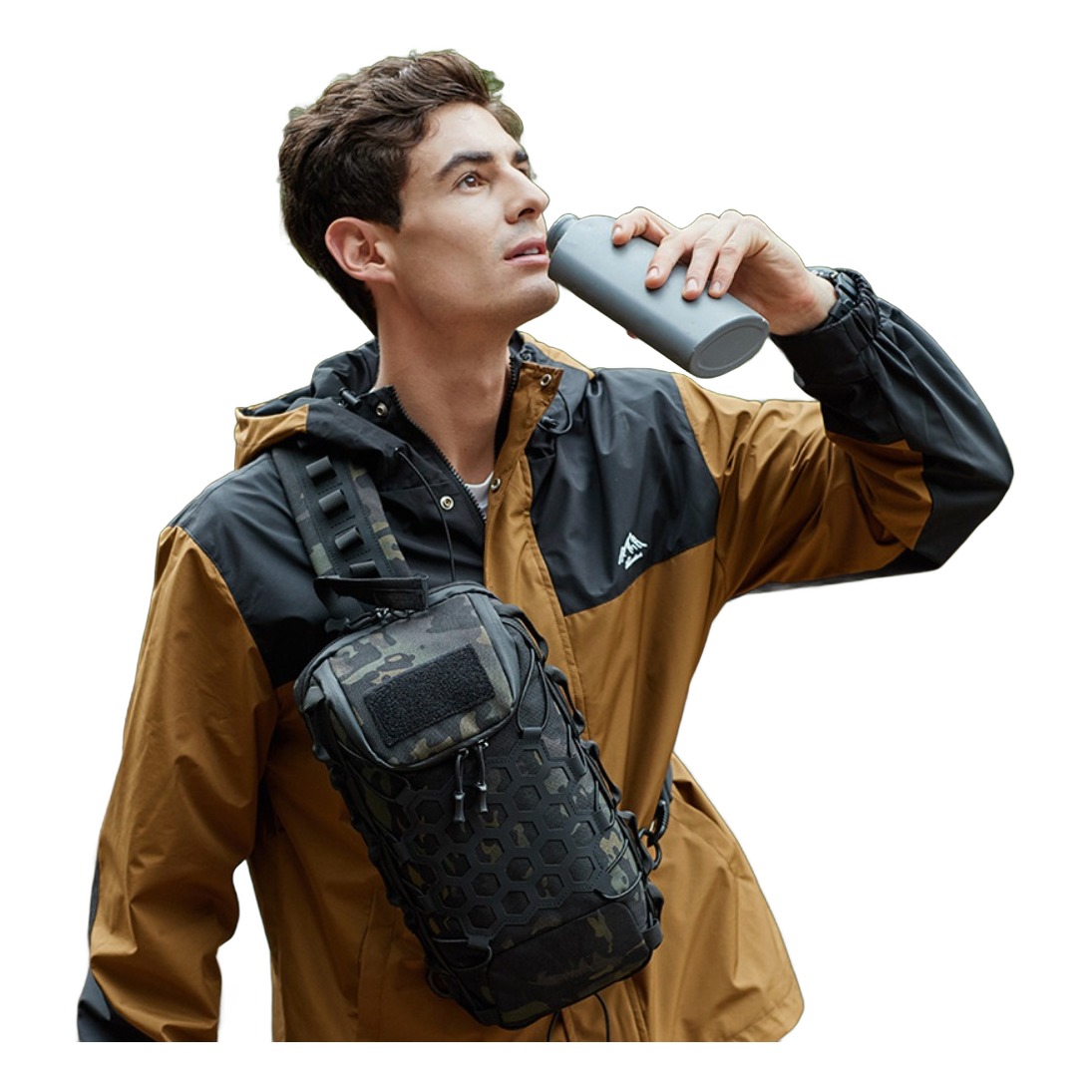 Sacoche tactique homme de poitrine à sangles réglables 6 Sacoche tactique homme de poitrine à sangles réglables, vue de profil