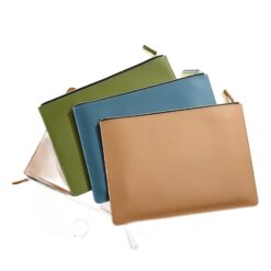 Pochette A4 zippée en similicuir, porte-documents plat en huit coloris, vue de trois quarts