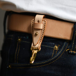 Porte-clés ceinture homme en cuir de vache, mousqueton doré, vue principale