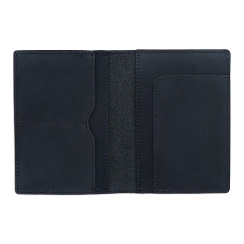 Porte-passeport cuir homme au fini vintage, six coloris, vue de trois quarts