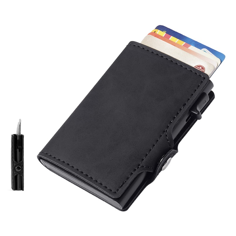 Portefeuille homme porte-cartes automatique texture carbone, anti RFID 2 Portefeuille homme porte-cartes automatique texture carbone, anti RFID, vue de trois quarts