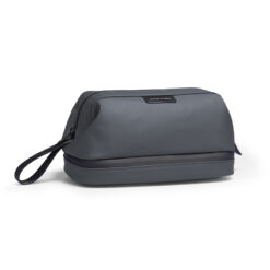 Sac de toilette homme à double compartiment, sec et humide, vue de trois quarts