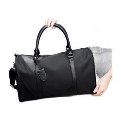 Sac polochon homme noir, deux tailles, anses et bandoulière, vue de trois quarts