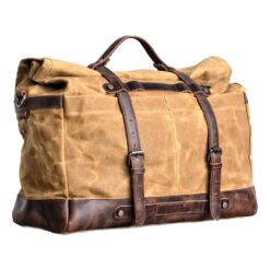 Sac week end homme à rabat enroulable, toile cirée et cuir, vue de trois quarts