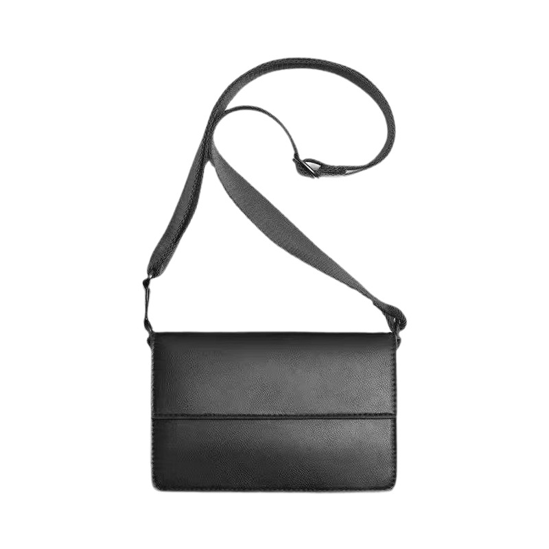 Sacoche bandoulière homme à rabat en cuir PU noir, 19 cm 4 Sacoche bandoulière homme à rabat en cuir PU noir, 19 cm, detail