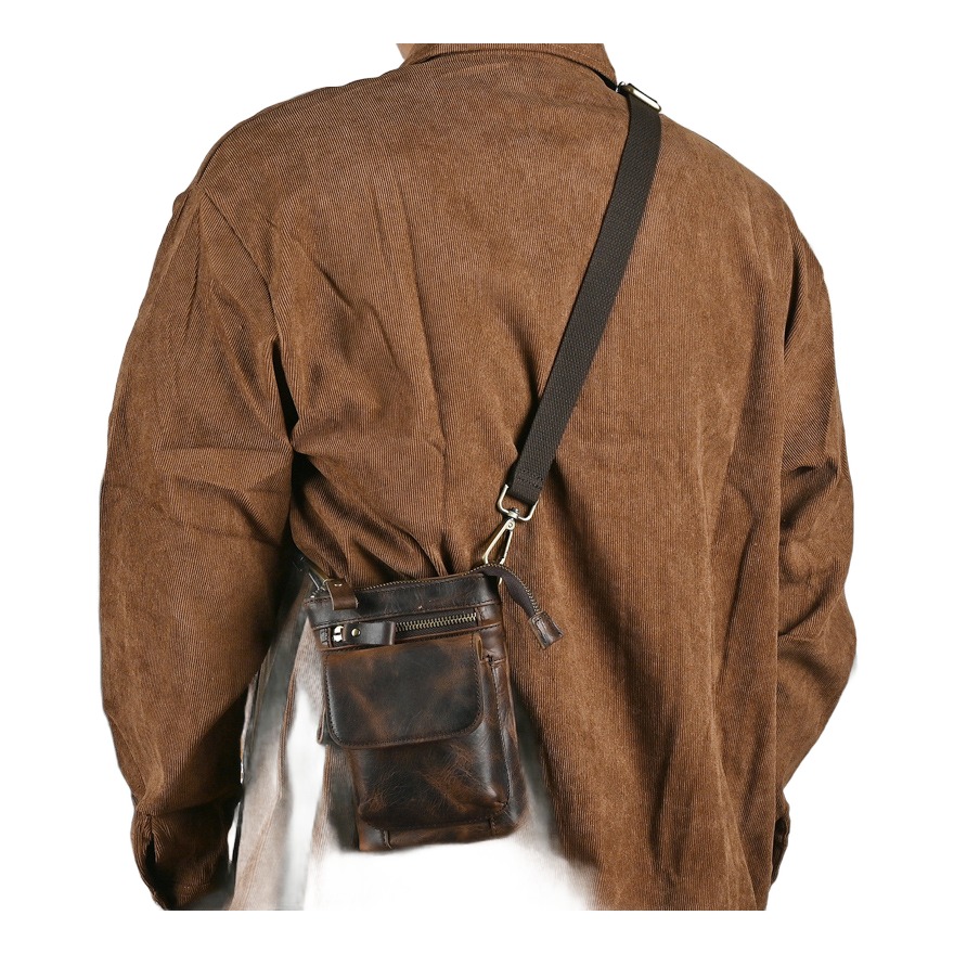 Sacoche ceinture homme en cuir de vache vieilli, bandoulière amovible 6 Sacoche ceinture homme en cuir de vache vieilli, bandoulière amovible, vue de profil