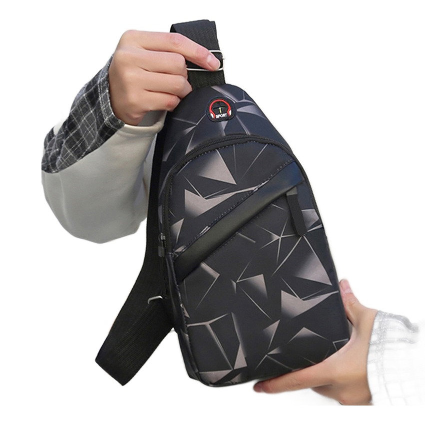 Sacoche poitrine homme en nylon noir à motif géométrique 5 Sacoche poitrine homme en nylon noir à motif géométrique, vue arriere
