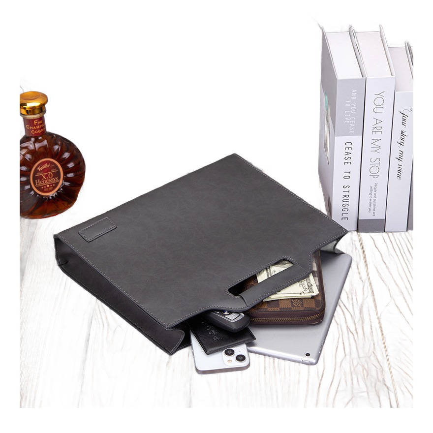 Tote bag homme plat en cuir PU à poignée découpée, 34 x 27 cm 5 Tote bag homme plat en cuir PU à poignée découpée, 34 x 27 cm, vue arriere